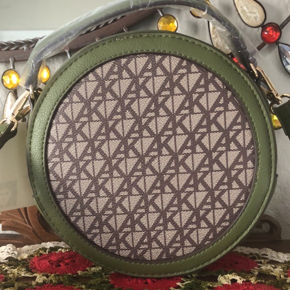 NWT Anne Klein Convertible Crossbody - Picture 5 of 9